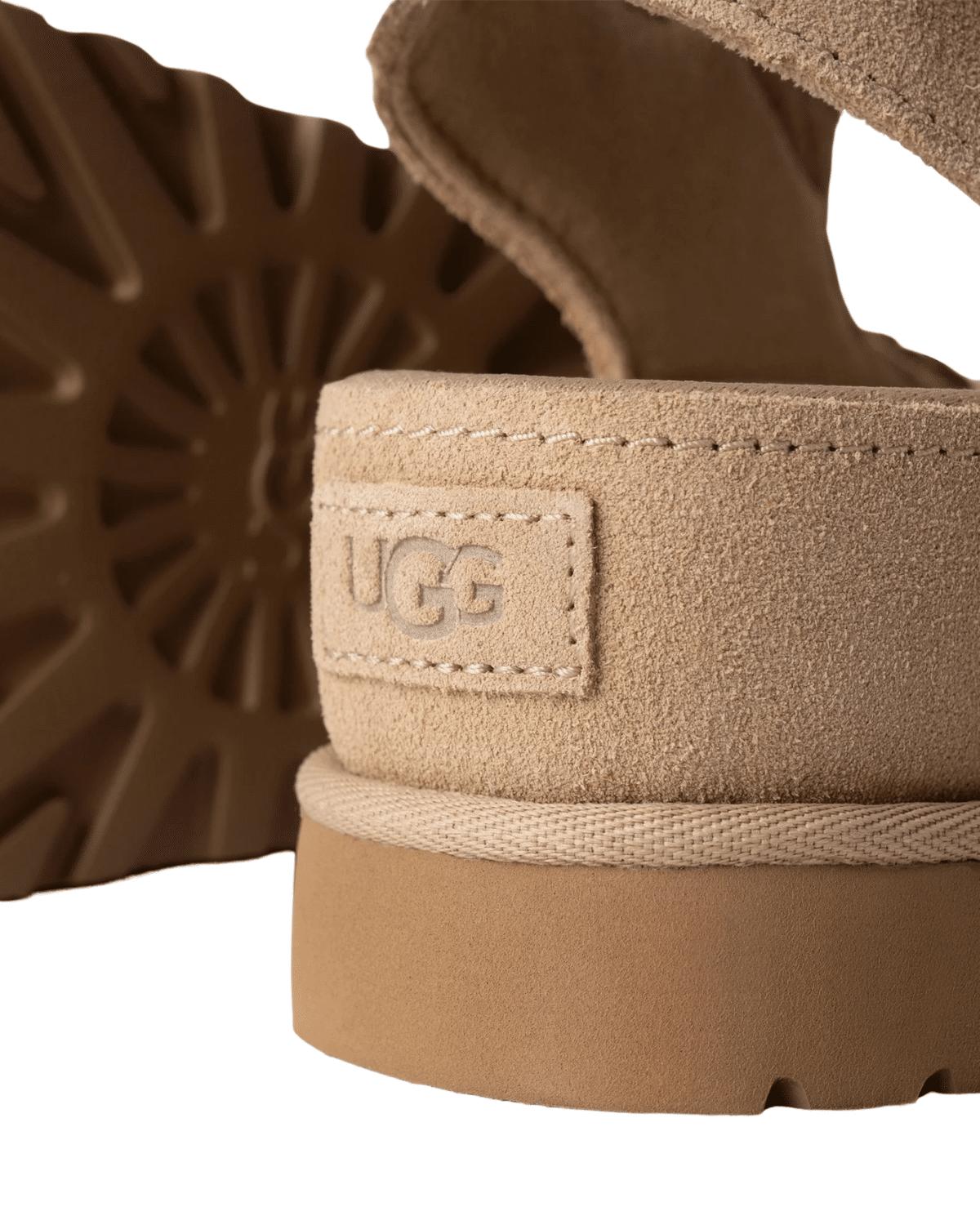 UGG סנדלי