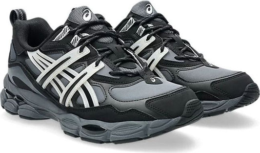 Asics Sneakers