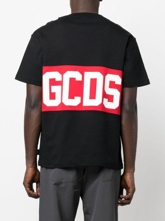 טי שרט GCDS