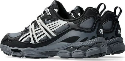 Asics Sneakers